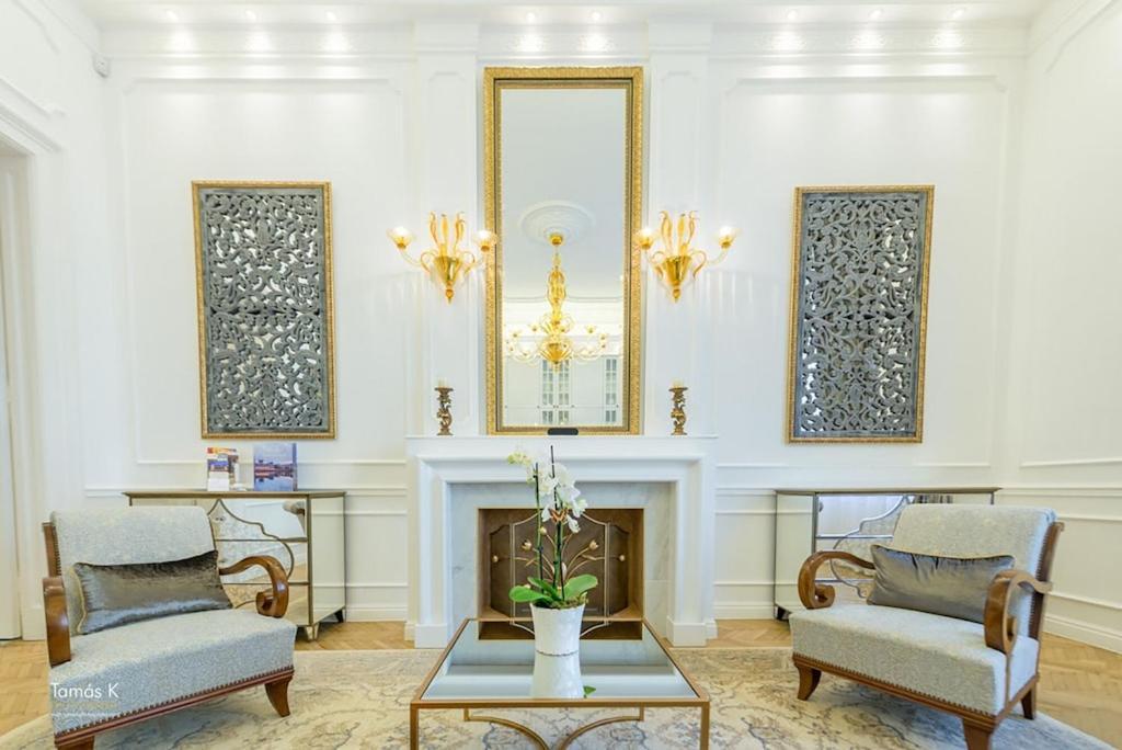 Bpr The Golden Astoria With Balcony And A/c Appartement *